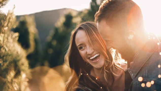 English Vocabulary: How to Laugh in English | English Teacher Melanie