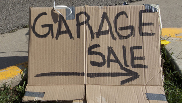 English Listening: Garage Sales | Episode 18 | English Teacher Melanie