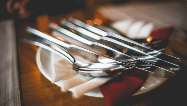 What to Say in a Restaurant | English Teacher Melanie